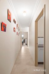 https://images.listonce.com.au/custom/160x/listings/1-steel-street-healesville-vic-3777/208/01747208_img_10.jpg?IWjZc0-5gqU