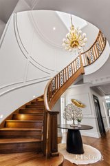 https://images.listonce.com.au/custom/160x/listings/1-stephens-street-balwyn-north-vic-3104/291/01740291_img_27.jpg?YfdB_cddOo0