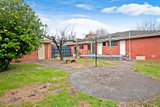 https://images.listonce.com.au/custom/160x/listings/1-stradbroke-crescent-mulgrave-vic-3170/359/01890359_img_10.jpg?G0LLkST9los