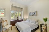 https://images.listonce.com.au/custom/160x/listings/1-stratford-avenue-kew-vic-3101/705/00352705_img_05.jpg?ufAD9rC0G60