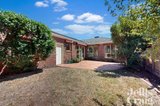 https://images.listonce.com.au/custom/160x/listings/1-strathwyn-place-kew-east-vic-3102/203/01635203_img_10.jpg?MhhKCsAwbmc