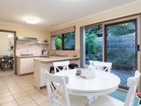 https://images.listonce.com.au/custom/160x/listings/1-tallarook-court-croydon-hills-vic-3136/456/01529456_img_06.jpg?BdI2VLkeTc8