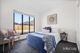 https://images.listonce.com.au/custom/160x/listings/1-toohey-close-melton-south-vic-3338/238/01901238_img_05.jpg?z5Xe0g8zRzM
