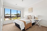 https://images.listonce.com.au/custom/160x/listings/1-tributary-way-woodend-vic-3442/653/01470653_img_12.jpg?smwpw_I4fhY