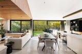https://images.listonce.com.au/custom/160x/listings/1-tudor-street-richmond-vic-3121/773/01741773_img_15.jpg?YntalglvWcE