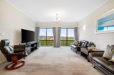 https://images.listonce.com.au/custom/160x/listings/1-tulloch-grove-glen-waverley-vic-3150/651/01727651_img_10.jpg?VEXjzLCWhUc