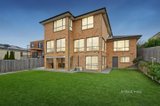 https://images.listonce.com.au/custom/160x/listings/1-tulloch-grove-glen-waverley-vic-3150/651/01727651_img_19.jpg?9J_B9xy83Cs