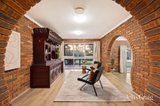 https://images.listonce.com.au/custom/160x/listings/1-upton-court-ringwood-vic-3134/937/01808937_img_05.jpg?ItJybWE0j-8