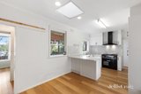 https://images.listonce.com.au/custom/160x/listings/1-view-hill-crescent-eltham-vic-3095/703/01739703_img_03.jpg?4kcBmmeuB-4