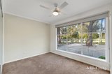 https://images.listonce.com.au/custom/160x/listings/1-view-hill-crescent-eltham-vic-3095/703/01739703_img_09.jpg?MTt8maUz5gI