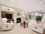 https://images.listonce.com.au/custom/160x/listings/1-view-point-road-balwyn-north-vic-3104/771/01683771_img_02.jpg?K7dCu6YQL_I