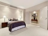 https://images.listonce.com.au/custom/160x/listings/1-view-point-road-balwyn-north-vic-3104/771/01683771_img_06.jpg?MxjlafXAgrA
