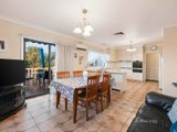 https://images.listonce.com.au/custom/160x/listings/1-virginia-court-bulleen-vic-3105/781/01640781_img_04.jpg?ijkfiNmG9iQ