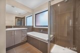 https://images.listonce.com.au/custom/160x/listings/1-waller-avenue-newington-vic-3350/714/01916714_img_01.jpg?z-z4FdzO8nU