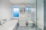 https://images.listonce.com.au/custom/160x/listings/1-whitsunday-court-mount-martha-vic-3934/381/01748381_img_09.jpg?u19U9rWKwho