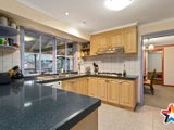 https://images.listonce.com.au/custom/160x/listings/1-wills-court-mooroolbark-vic-3138/348/01526348_img_06.jpg?Tlq-wym9GbI