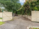 https://images.listonce.com.au/custom/160x/listings/1-wills-court-mooroolbark-vic-3138/348/01526348_img_31.jpg?Mr52y9V9RUk