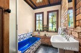 https://images.listonce.com.au/custom/160x/listings/1-wills-street-castlemaine-vic-3450/787/01990787_img_14.jpg?QzKJJE6m8Zk
