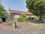 https://images.listonce.com.au/custom/160x/listings/1-winston-court-blackburn-south-vic-3130/296/01525296_img_01.jpg?R2uvuW3-cuo