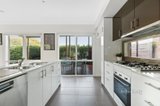 https://images.listonce.com.au/custom/160x/listings/1-yellowbox-way-diamond-creek-vic-3089/626/01632626_img_08.jpg?4pfwArylulA