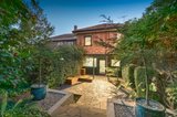 https://images.listonce.com.au/custom/160x/listings/1-younger-court-kew-vic-3101/810/00239810_img_03.jpg?UA3hhltBszU