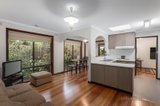 https://images.listonce.com.au/custom/160x/listings/1-yulong-court-greensborough-vic-3088/279/00836279_img_03.jpg?qeZSJ5_BqL8