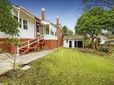 https://images.listonce.com.au/custom/160x/listings/1-zetland-road-mont-albert-vic-3127/334/01684334_img_09.jpg?DP373hZQ3cM