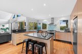 https://images.listonce.com.au/custom/160x/listings/10-11-araluen-court-barwon-heads-vic-3227/884/01437884_img_09.jpg?sUF7DNZ0sKc