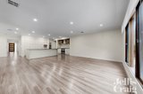 https://images.listonce.com.au/custom/160x/listings/10-abelia-street-forest-hill-vic-3131/863/01973863_img_06.jpg?Gc9pHg4M0mM