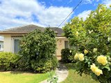 https://images.listonce.com.au/custom/160x/listings/10-amery-avenue-blackburn-vic-3130/042/01835042_img_01.jpg?qrPgXo4HlnI