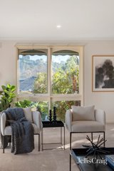 https://images.listonce.com.au/custom/160x/listings/10-aminga-court-croydon-vic-3136/287/01922287_img_03.jpg?PoNzjN13J9Q
