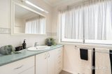 https://images.listonce.com.au/custom/160x/listings/10-aminga-court-croydon-vic-3136/287/01922287_img_10.jpg?a79f6Q4WiAU