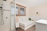 https://images.listonce.com.au/custom/160x/listings/10-anaba-court-mooroolbark-vic-3138/658/01703658_img_10.jpg?ba5fna6TOaw