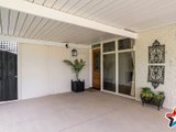 https://images.listonce.com.au/custom/160x/listings/10-anzac-avenue-yarra-glen-vic-3775/855/01524855_img_03.jpg?HSxOfDUAes4