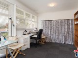 https://images.listonce.com.au/custom/160x/listings/10-anzac-avenue-yarra-glen-vic-3775/855/01524855_img_16.jpg?Uos5YU4IskQ