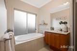 https://images.listonce.com.au/custom/160x/listings/10-bayview-rise-bayswater-north-vic-3153/960/01980960_img_11.jpg?4JgbLP1qP54