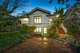 https://images.listonce.com.au/custom/160x/listings/10-beaumont-street-canterbury-vic-3126/901/00538901_img_01.jpg?ISGKpTAHelg