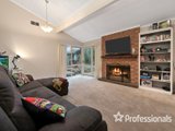 https://images.listonce.com.au/custom/160x/listings/10-biak-place-croydon-north-vic-3136/652/01525652_img_03.jpg?quUsIUD3g-0