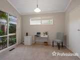 https://images.listonce.com.au/custom/160x/listings/10-biak-place-croydon-north-vic-3136/652/01525652_img_08.jpg?WVXno1W6j_o