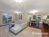 https://images.listonce.com.au/custom/160x/listings/10-biak-place-croydon-north-vic-3136/652/01525652_img_10.jpg?hFmc8DfS9xA