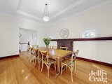 https://images.listonce.com.au/custom/160x/listings/10-black-street-mont-albert-vic-3127/993/01570993_img_03.jpg?5YWiSBe6bHw