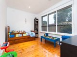 https://images.listonce.com.au/custom/160x/listings/10-bradstreet-road-mount-waverley-vic-3149/780/01977780_img_13.jpg?uNXTnHYipg4