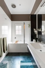 https://images.listonce.com.au/custom/160x/listings/10-cain-avenue-northcote-vic-3070/780/01935780_img_16.jpg?d2kQ1GTRguQ
