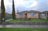 https://images.listonce.com.au/custom/160x/listings/10-cambridge-street-wendouree-vic-3355/023/01596023_img_02.jpg?3-nEtpCvKWU