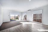 https://images.listonce.com.au/custom/160x/listings/10-canopy-way-werribee-vic-3030/577/01703577_img_06.jpg?RaWOLWYX5ec