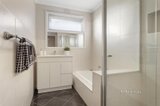 https://images.listonce.com.au/custom/160x/listings/10-carinya-road-greensborough-vic-3088/138/01706138_img_11.jpg?C70UOn8heks