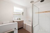 https://images.listonce.com.au/custom/160x/listings/10-clement-crescent-croydon-vic-3136/523/01815523_img_08.jpg?Twj0Hj5PwJA