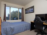 https://images.listonce.com.au/custom/160x/listings/10-cleve-road-pascoe-vale-south-vic-3044/597/00847597_img_13.jpg?MruhntJi5JI