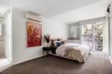 https://images.listonce.com.au/custom/160x/listings/10-clyde-street-st-kilda-vic-3182/125/01708125_img_08.jpg?D537wkXt5xg