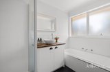 https://images.listonce.com.au/custom/160x/listings/10-coimadai-court-mornington-vic-3931/446/01808446_img_09.jpg?B-ytZRpyAQE